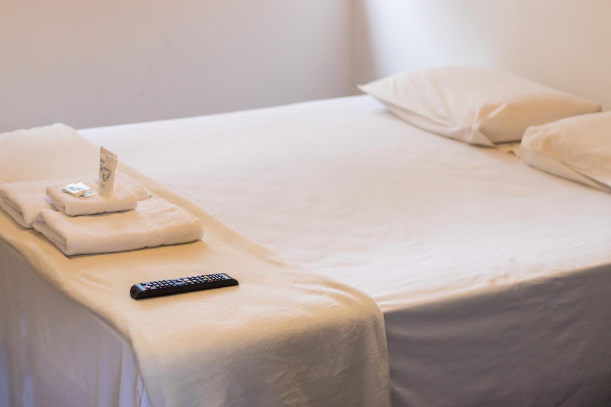 Hotelare Hotel Villa Di Capri Ubatuba Phòng bức ảnh